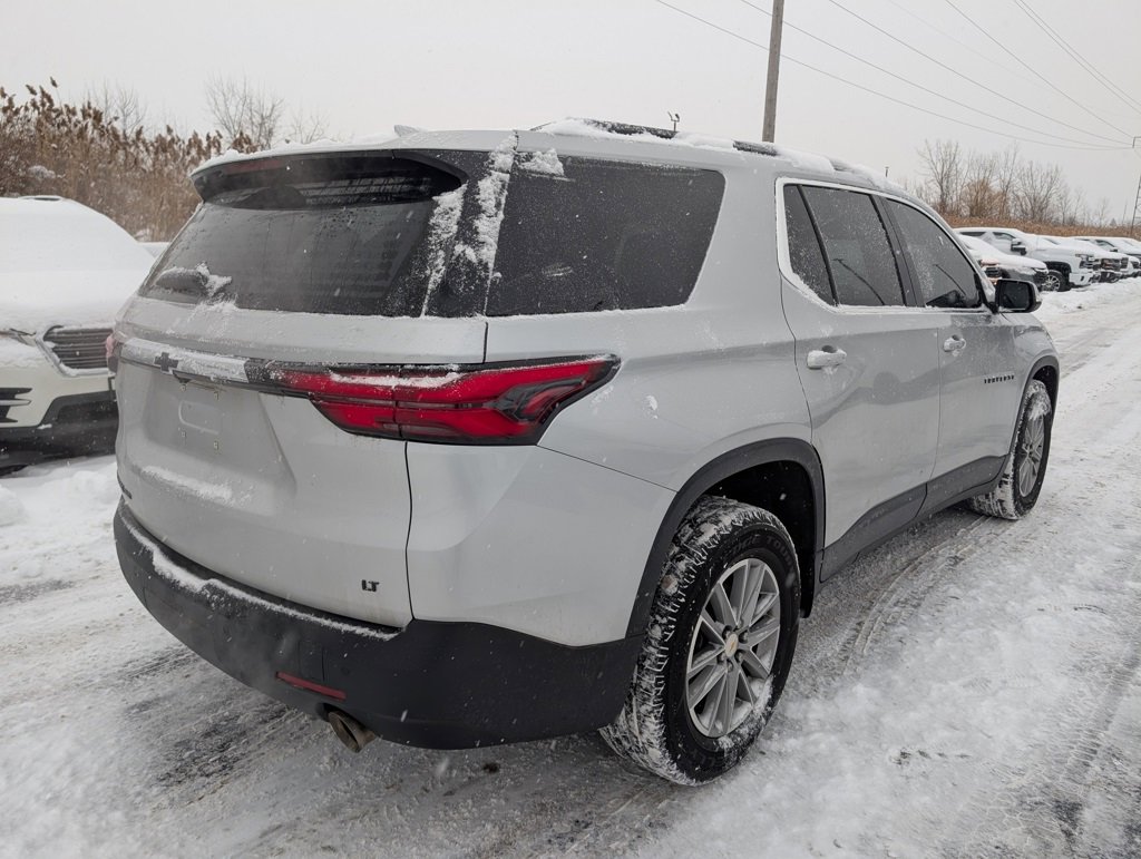 Used 2022 Chevrolet Traverse LT image 7