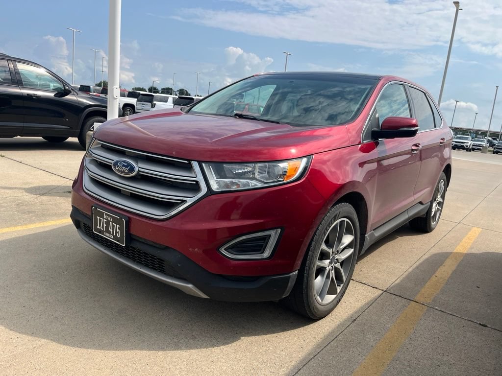 Used 2018 Ford Edge Titanium w/ Equipment Group 301A AWD/4WD image 2