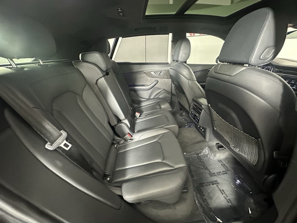 Used 2019 Audi Q8 Prestige AWD/4WD image 30