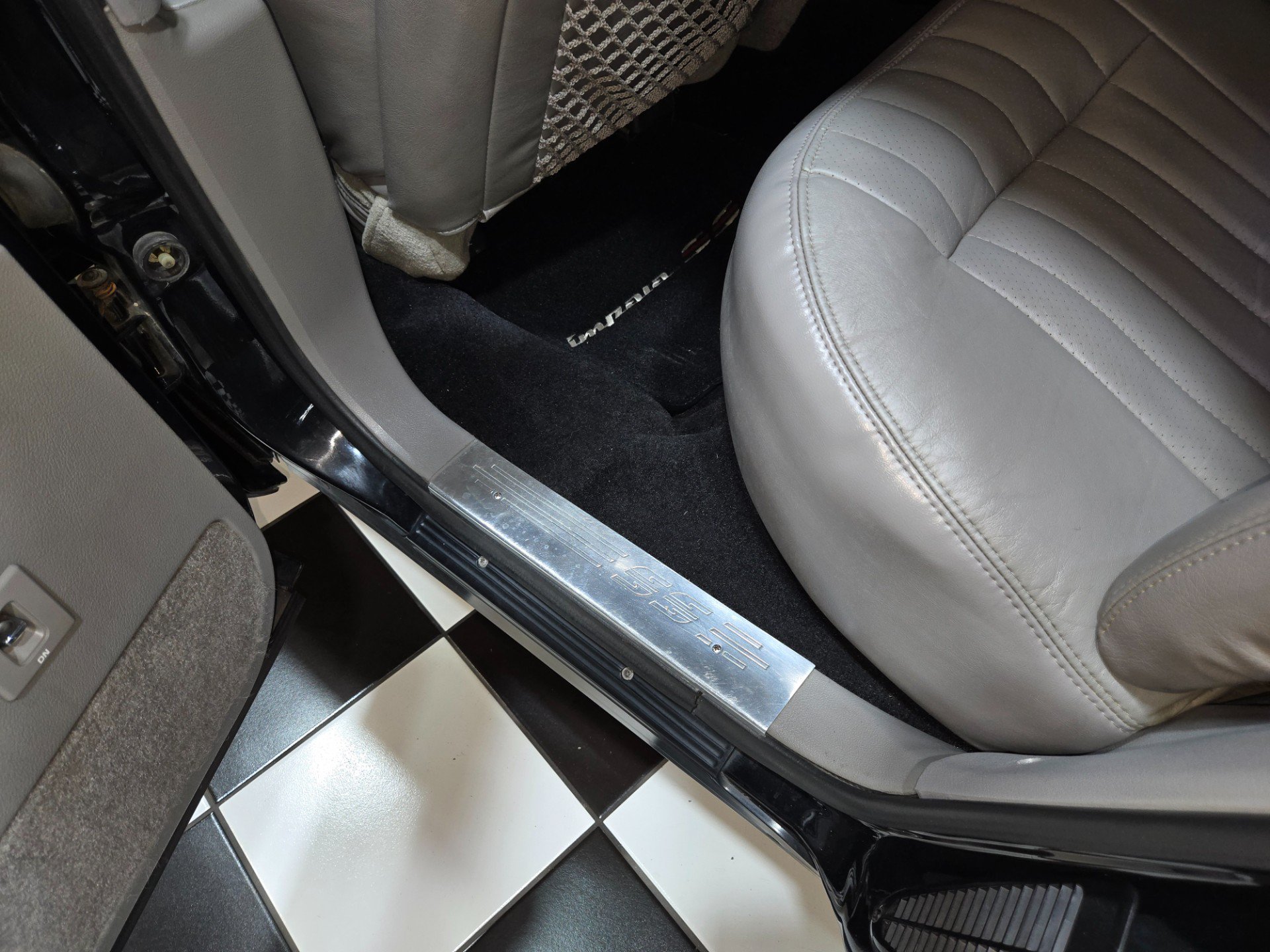 Used 1994 Chevrolet Impala SS RWD image 98