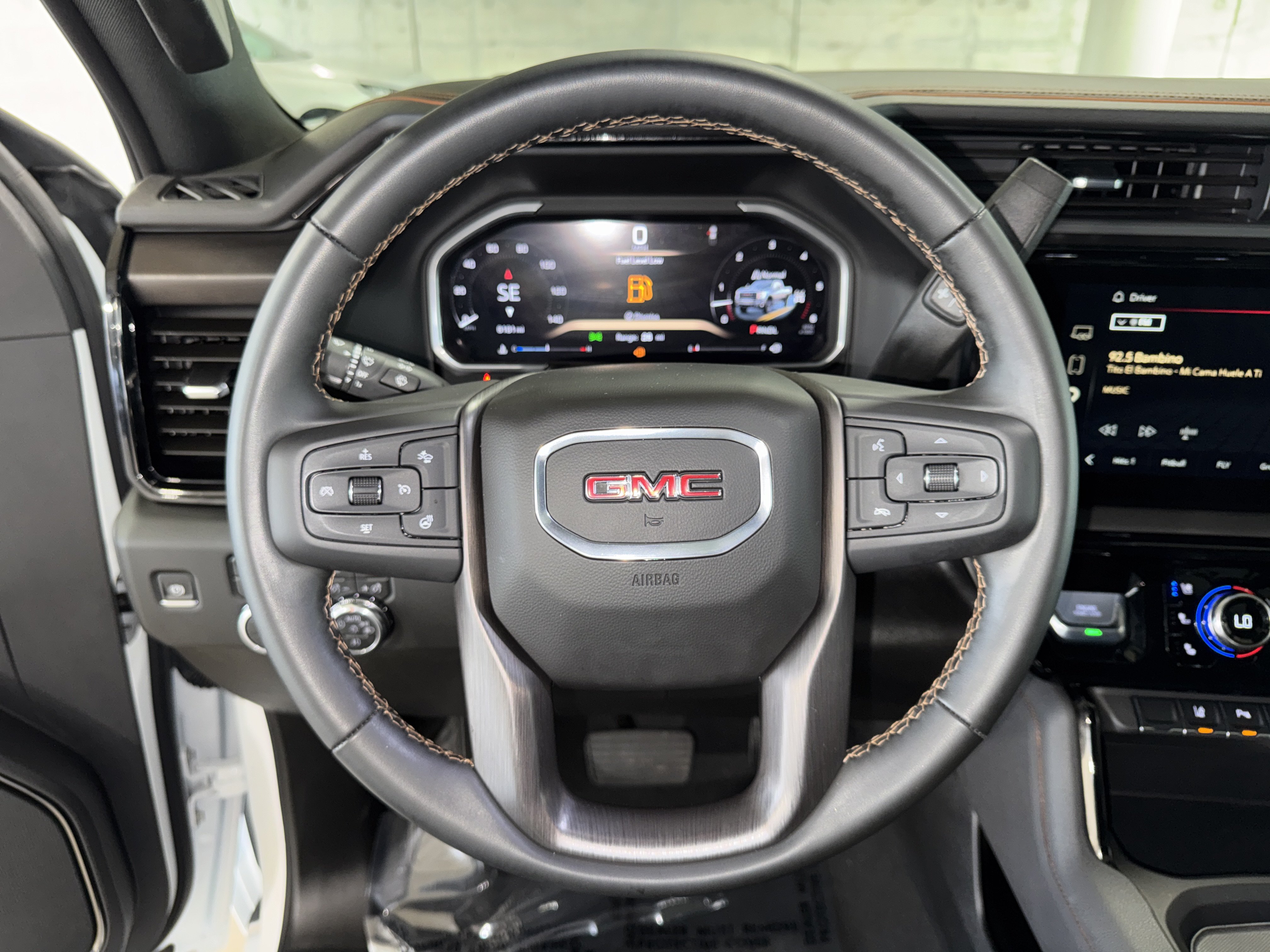 Used 2026 GMC Sierra 2500 AT4 w/ AT4 Premium Plus Package AWD/4WD image 21