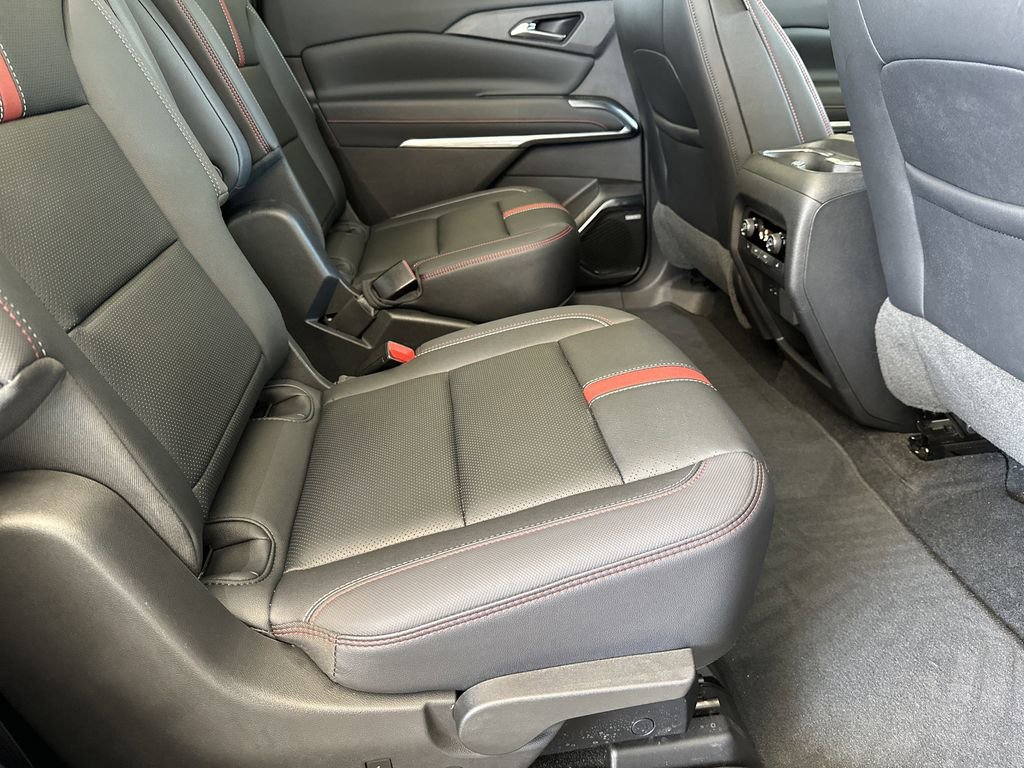 Certified 2024 Chevrolet Traverse RS image 39