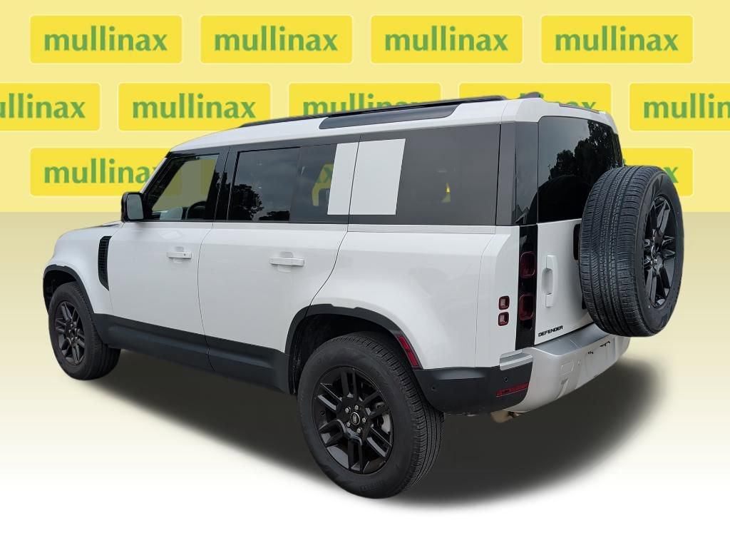 Used 2025 Land Rover Defender 110 S AWD/4WD image 3