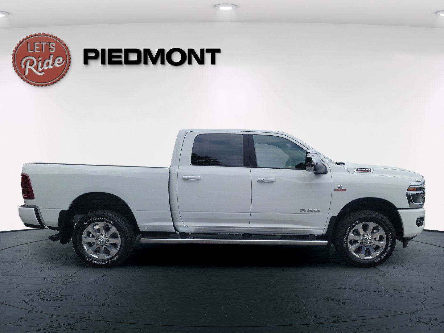 New 2026 RAM 2500 Laramie AWD/4WD image 5