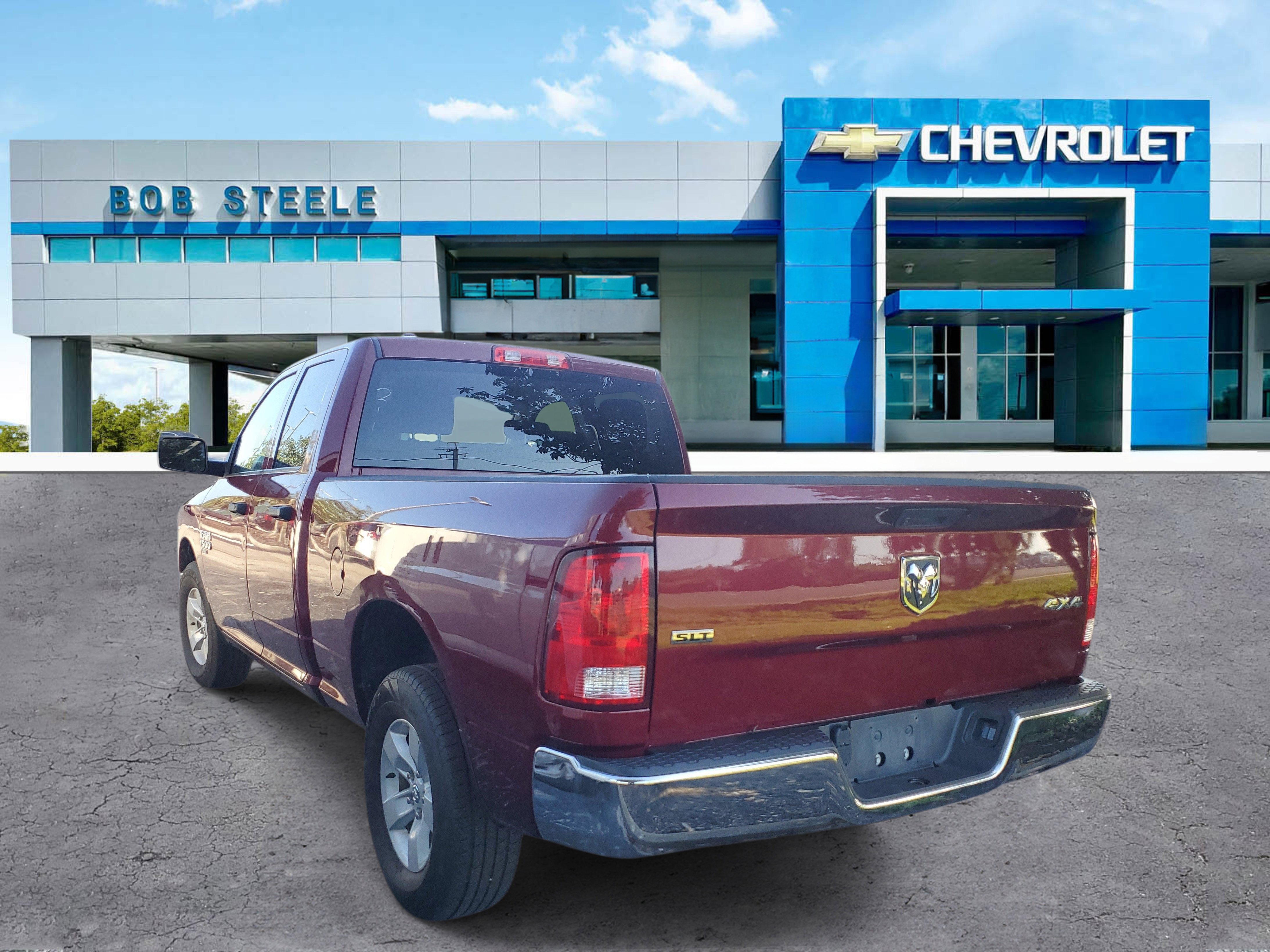 Used 2024 RAM 1500 Classic SLT AWD/4WD image 4