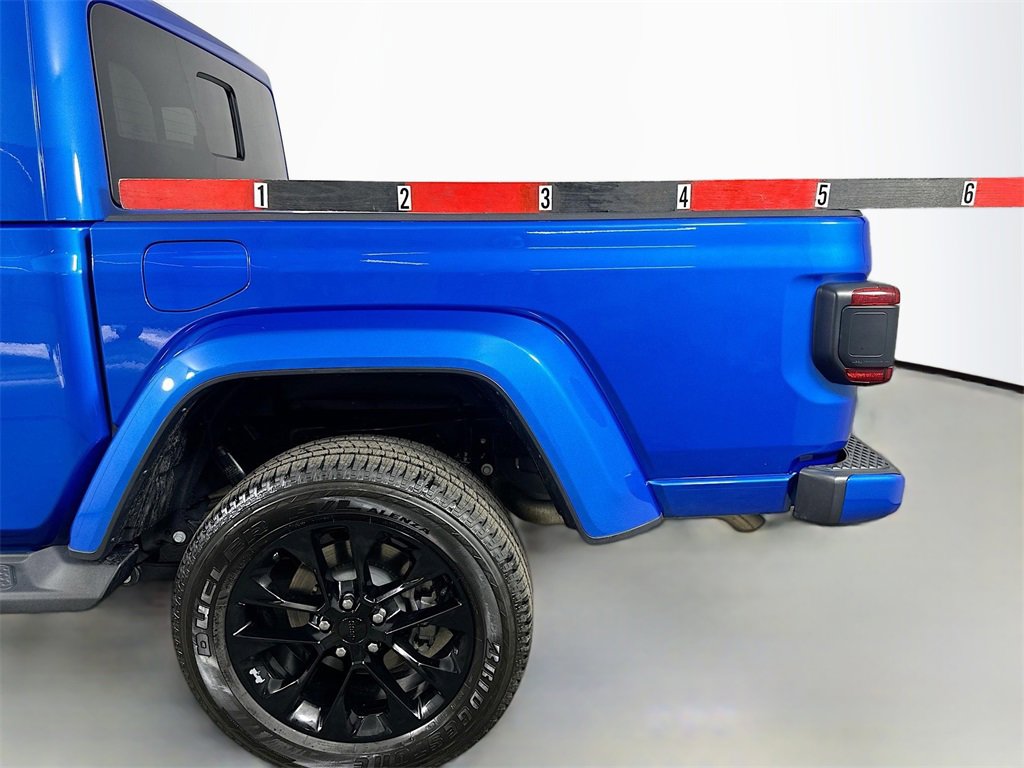 Used 2023 Jeep Gladiator Overland image 34