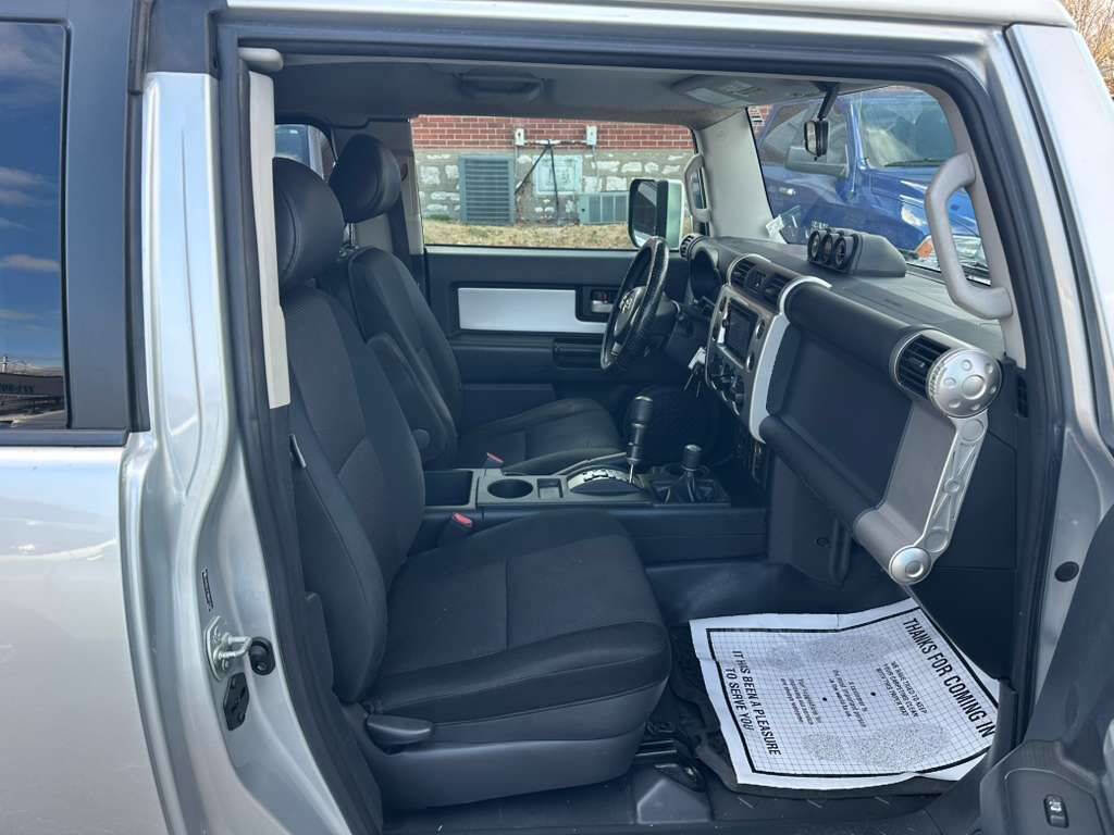 Used 2008 Toyota FJ Cruiser 4WD image 13