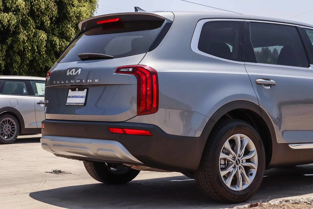 Used 2022 Kia Telluride LX AWD/4WD image 11