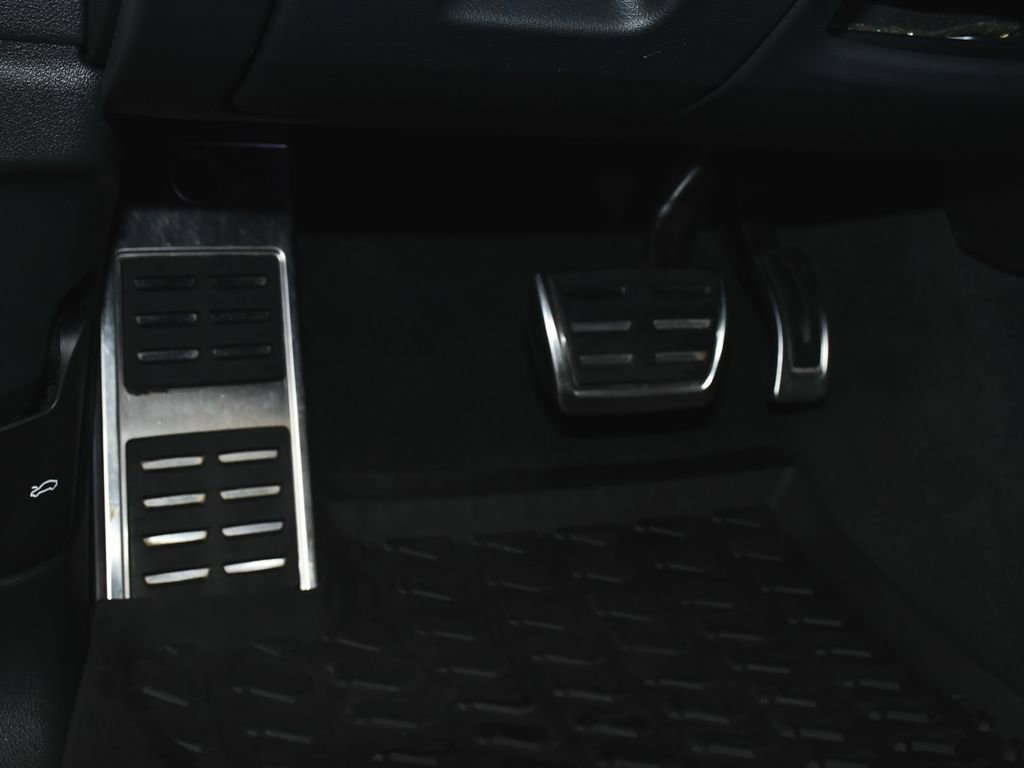 Used 2021 Audi SQ7 Premium Plus w/ Executive Package image 26