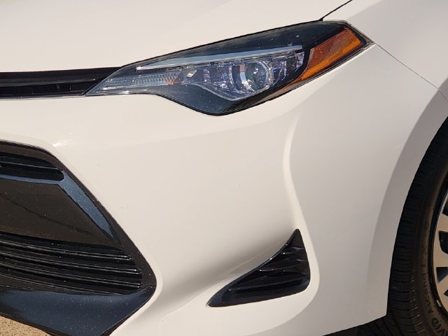 Used 2018 Toyota Corolla LE FWD image 6