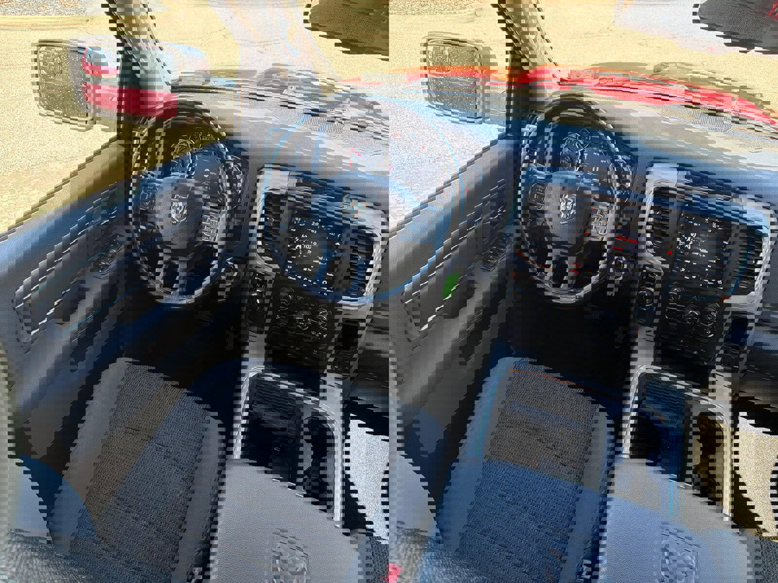 Used 2020 RAM 1500 Classic SLT w/ Luxury Group RWD image 20