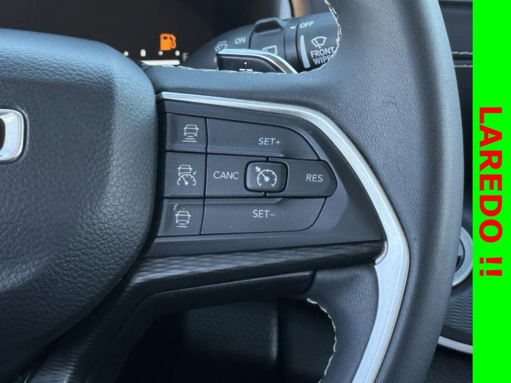 Used 2023 Jeep Grand Cherokee L Laredo image 15