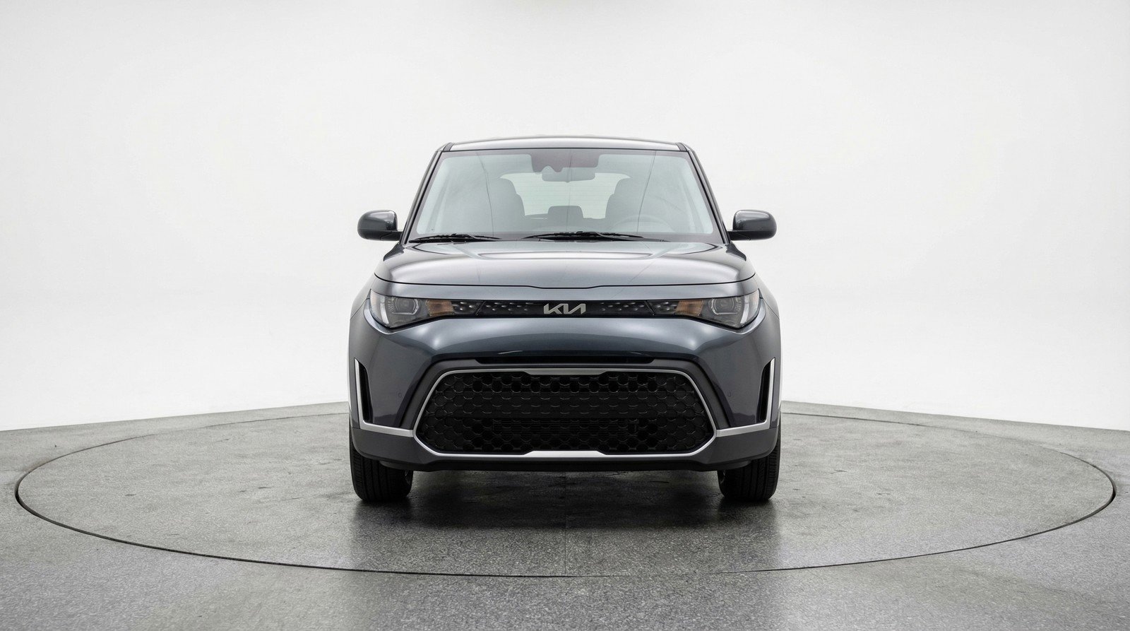 Used 2025 Kia Soul LX w/ LX Technology Package image 2