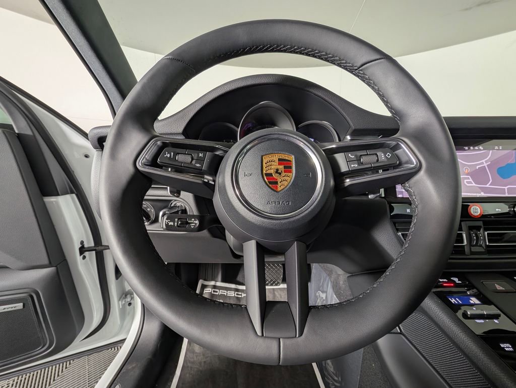 New 2026 Porsche Macan S image 35