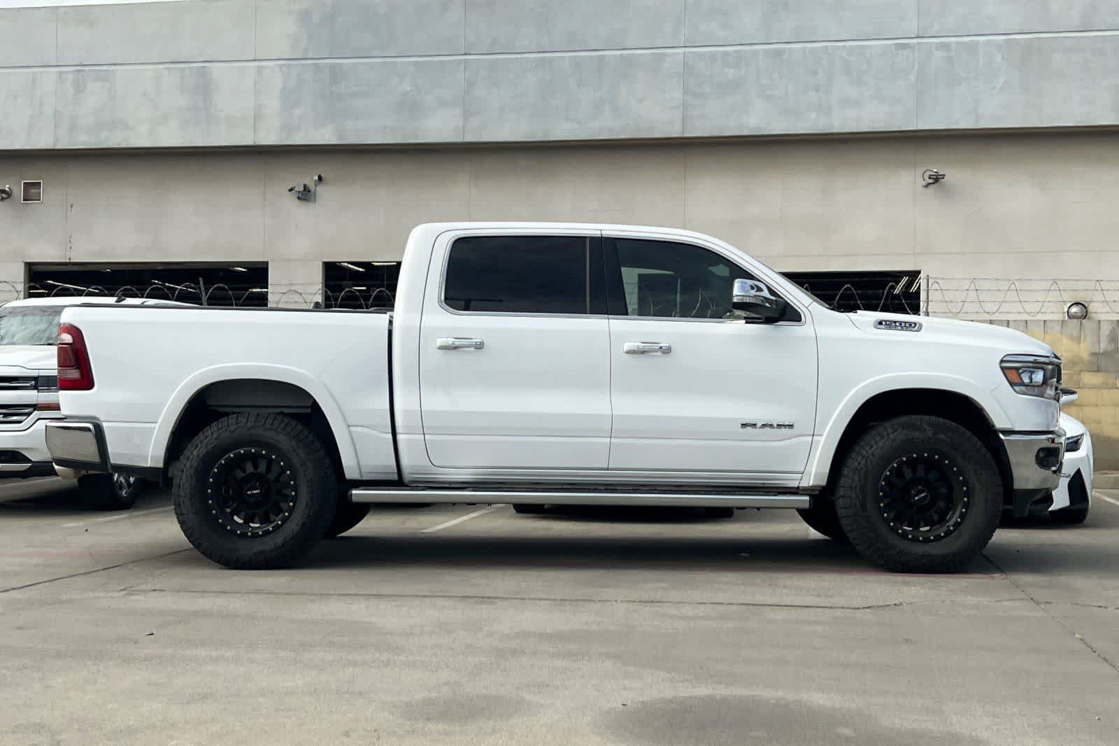 Used 2020 RAM 1500 Laramie AWD/4WD image 9