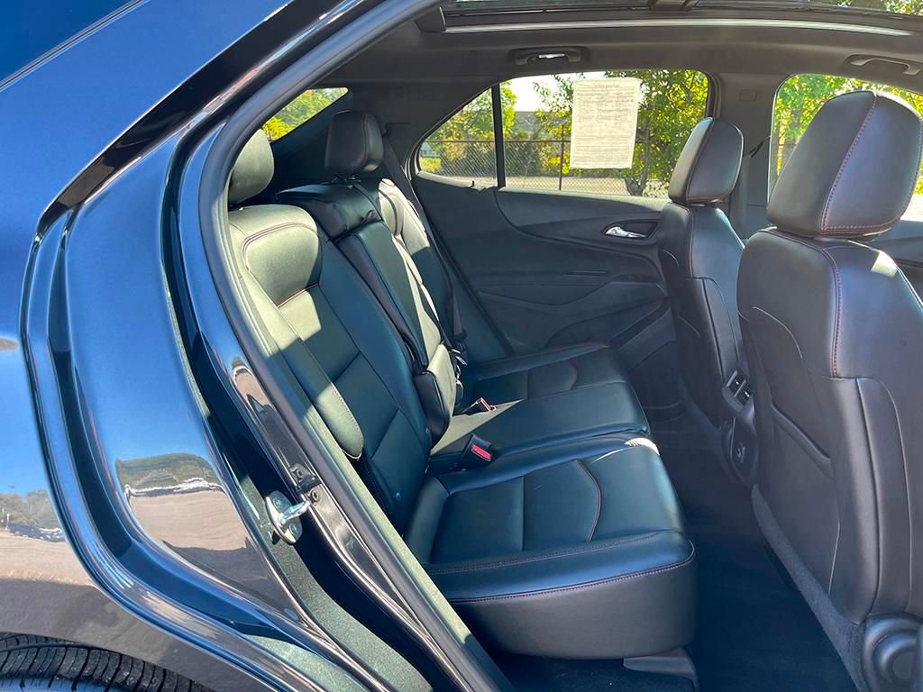 Used 2022 Chevrolet Equinox RS w/ RS Leather Package image 30