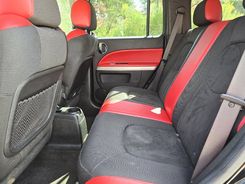 Used 2009 Chevrolet HHR SS FWD image 14