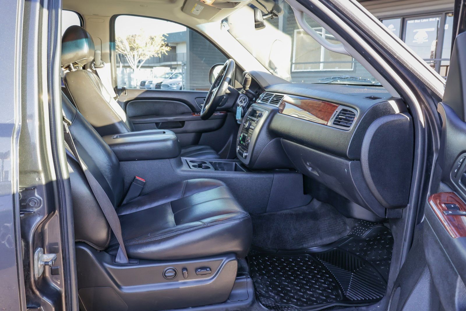Used 2011 GMC Yukon XL SLT AWD/4WD image 27