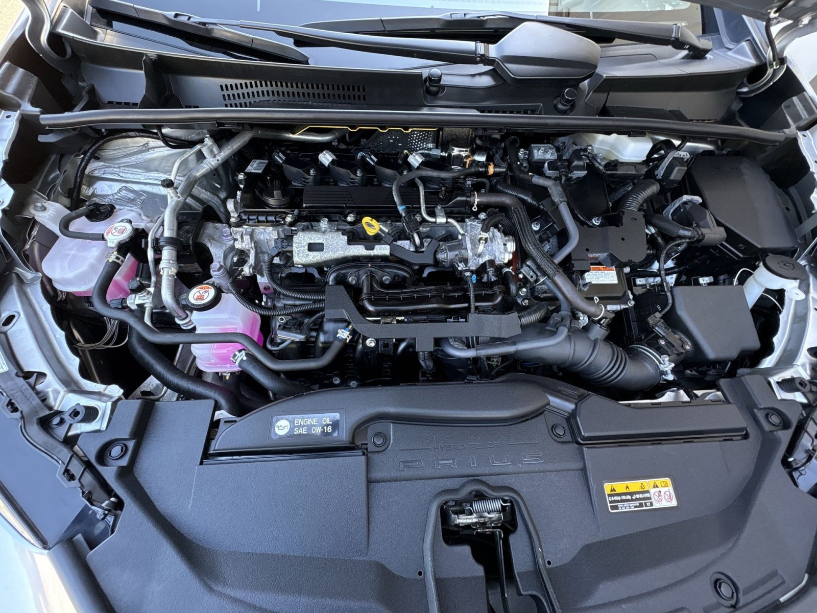 Used 2024 Toyota Prius LE AWD/4WD image 24