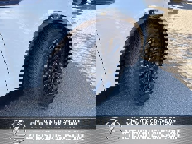 Used 2020 Land Rover Discovery Landmark image 11