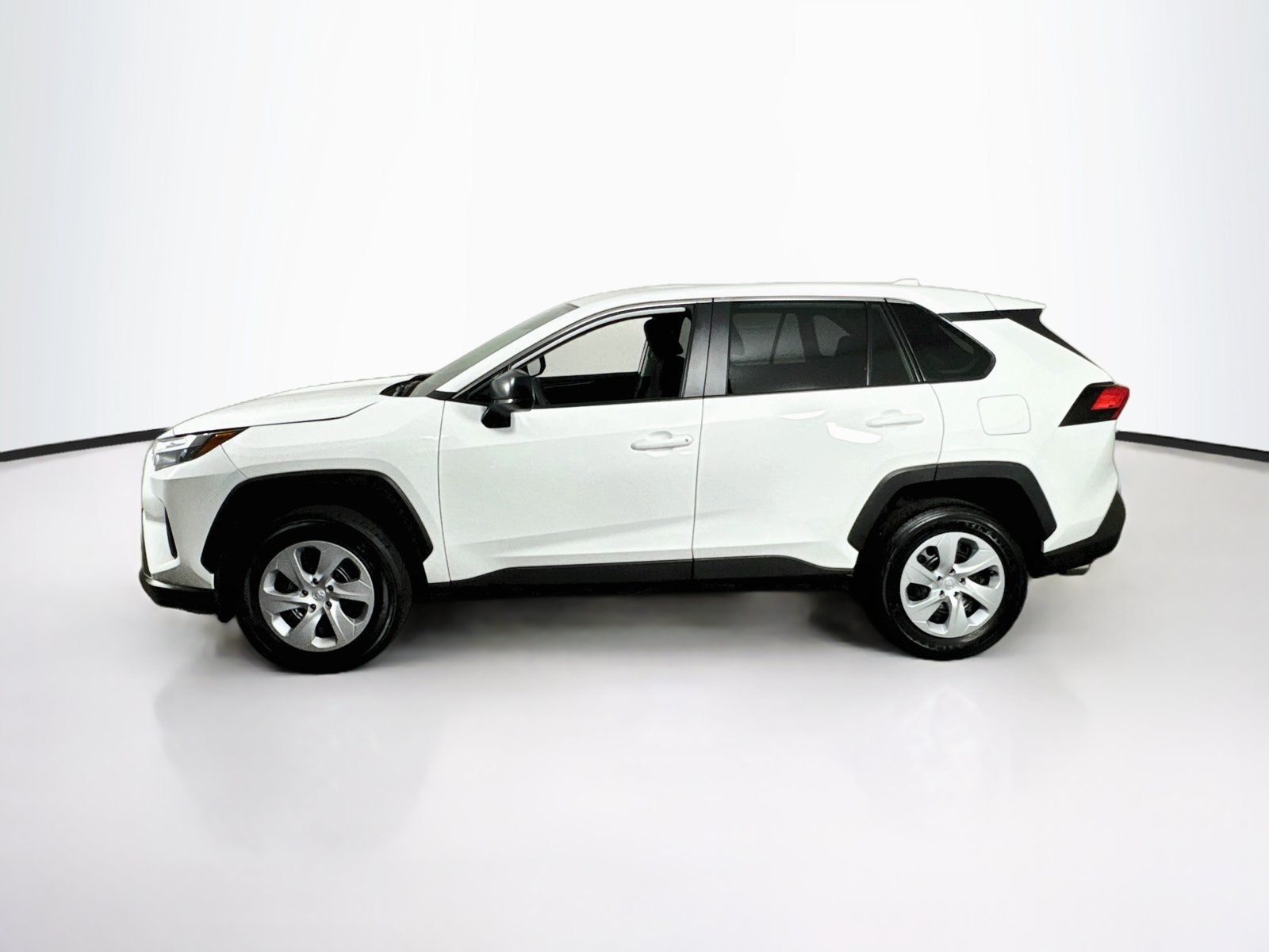 Certified 2025 Toyota RAV4 LE AWD/4WD image 4
