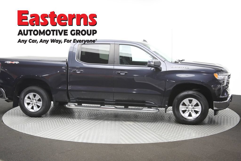 Used 2022 Chevrolet Silverado 1500 LT w/ Convenience Package II AWD/4WD image 46