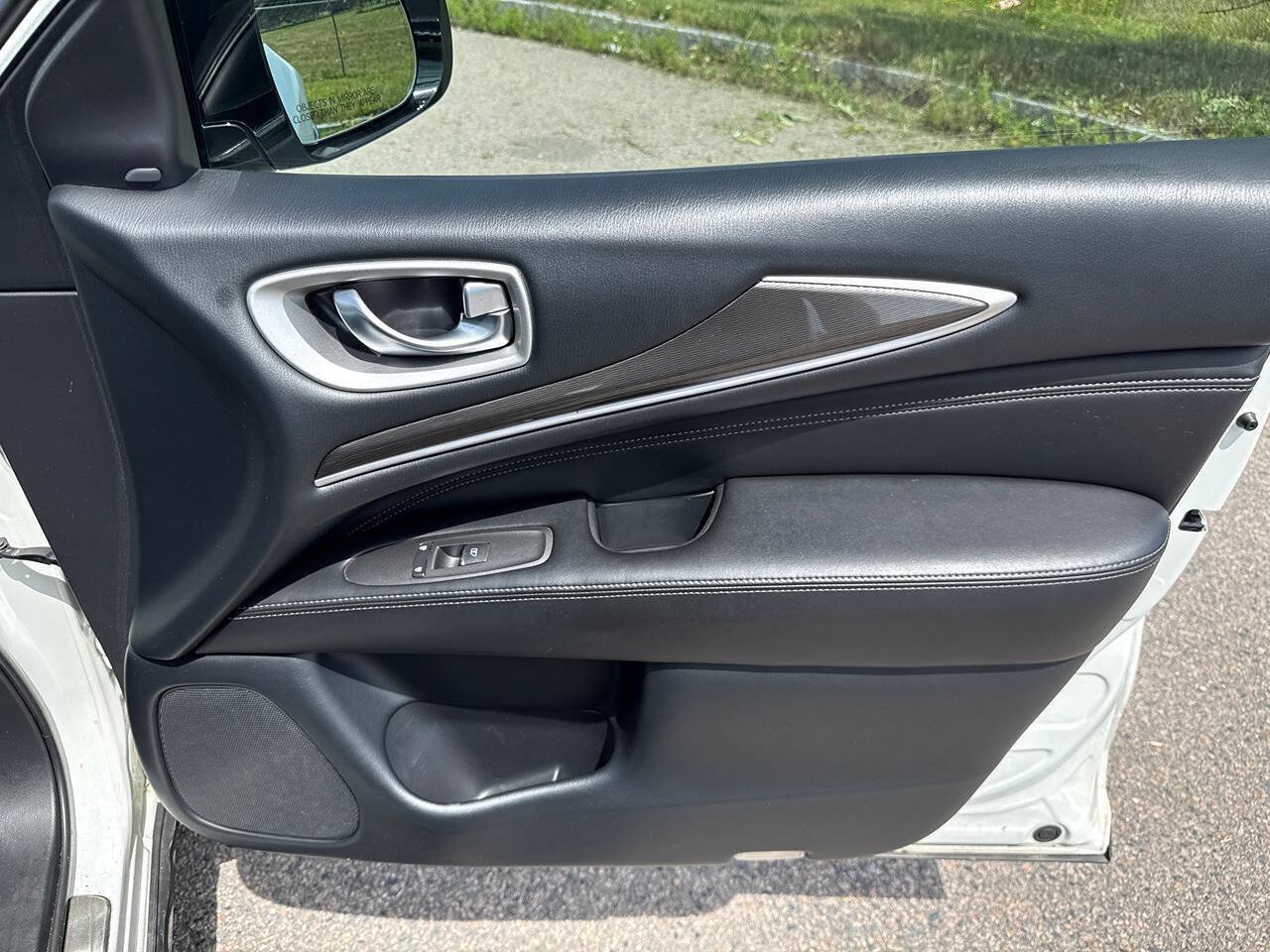 Used 2019 INFINITI QX60 Luxe w/ Essential Package AWD/4WD image 22