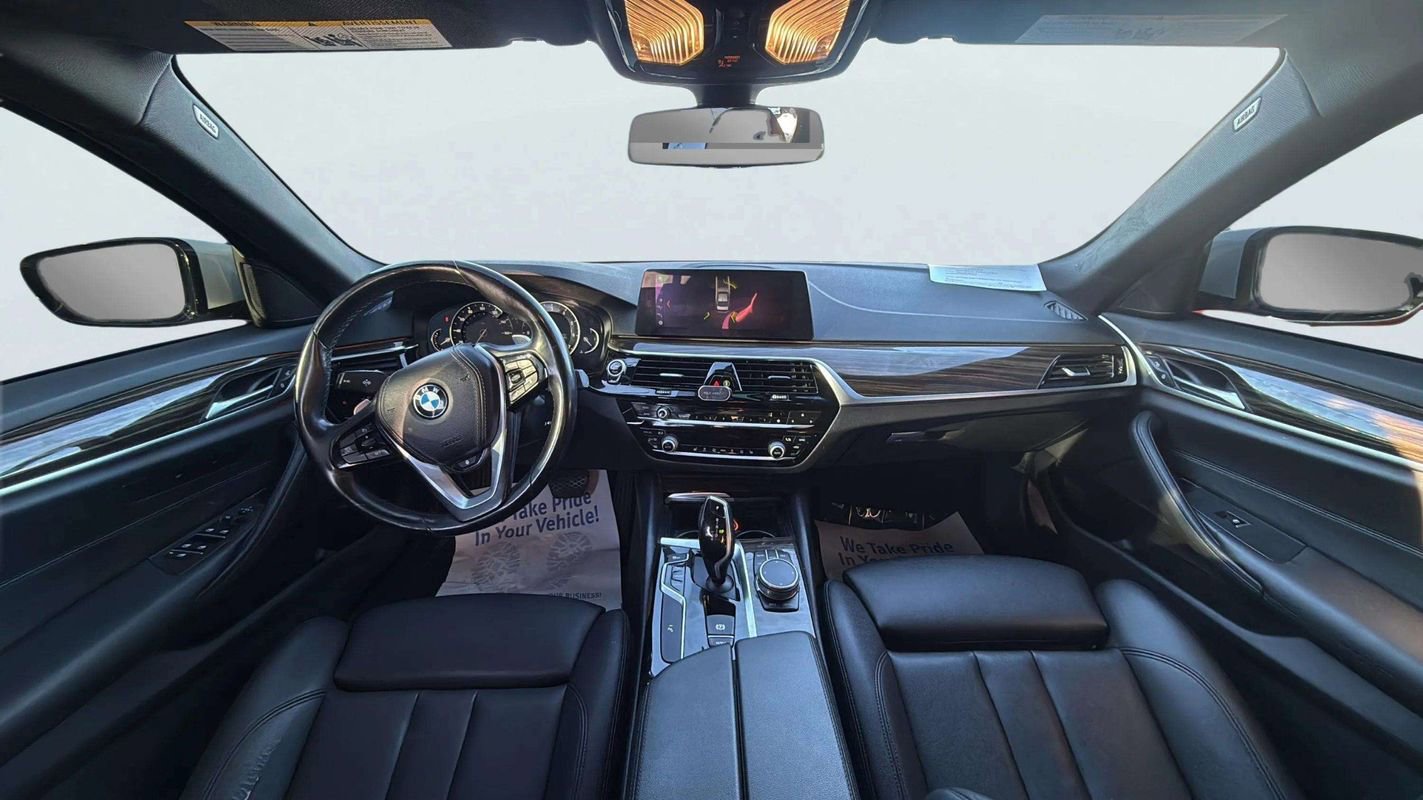 Used 2018 BMW 530i xDrive image 10