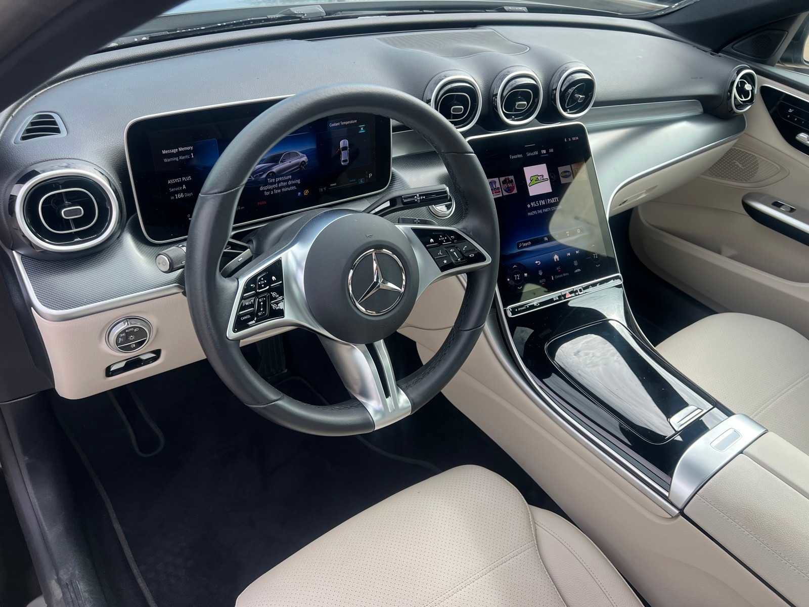 Used 2025 Mercedes-Benz C 300 Sedan image 14