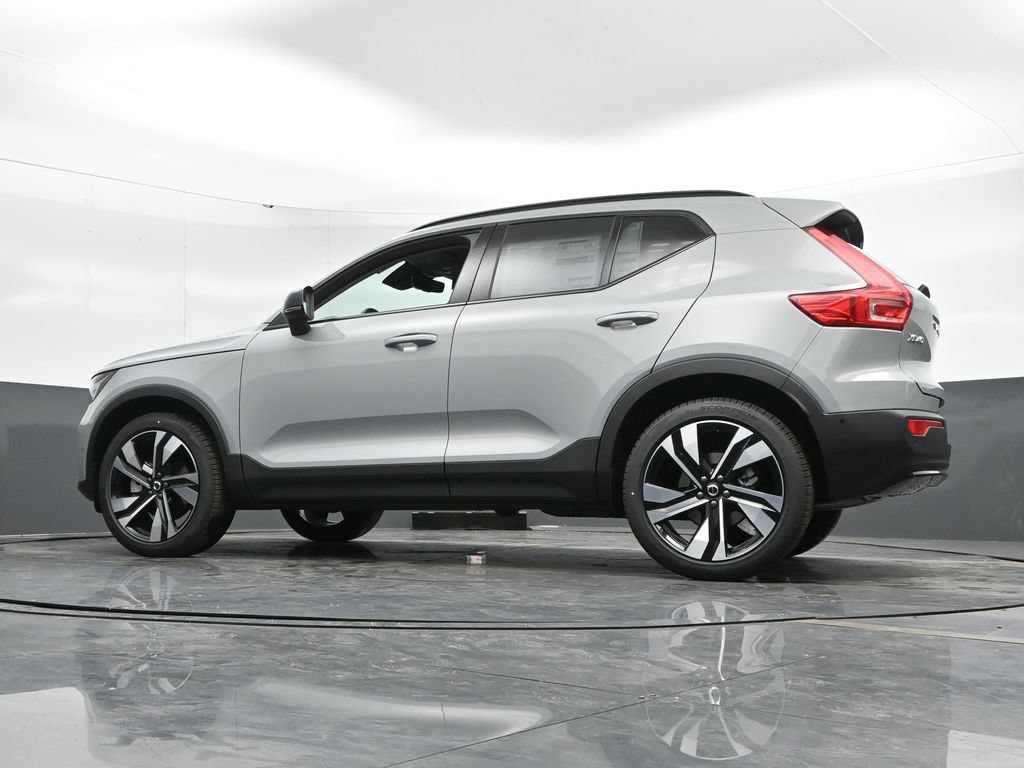 Used 2025 Volvo XC40 B5 Ultra w/ Climate Package AWD/4WD image 54