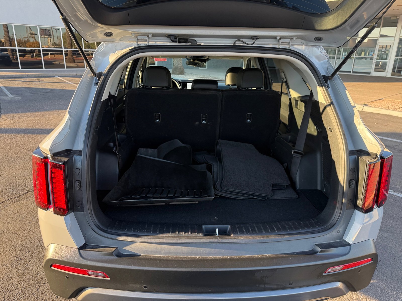 Used 2023 Kia Sorento S w/ Panoramic Sunroof Package image 27