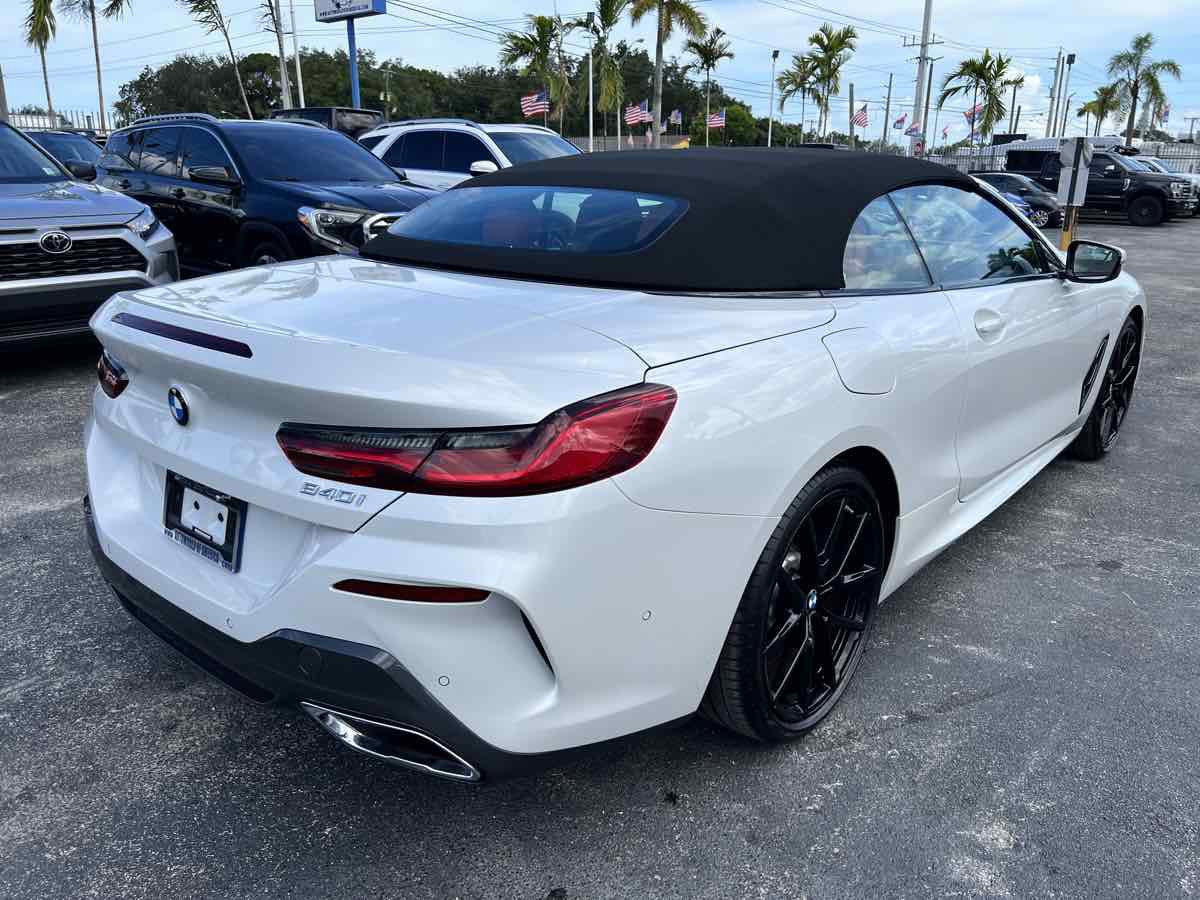 Used 2022 BMW 840i Convertible w/ Comfort Seating Package image 8