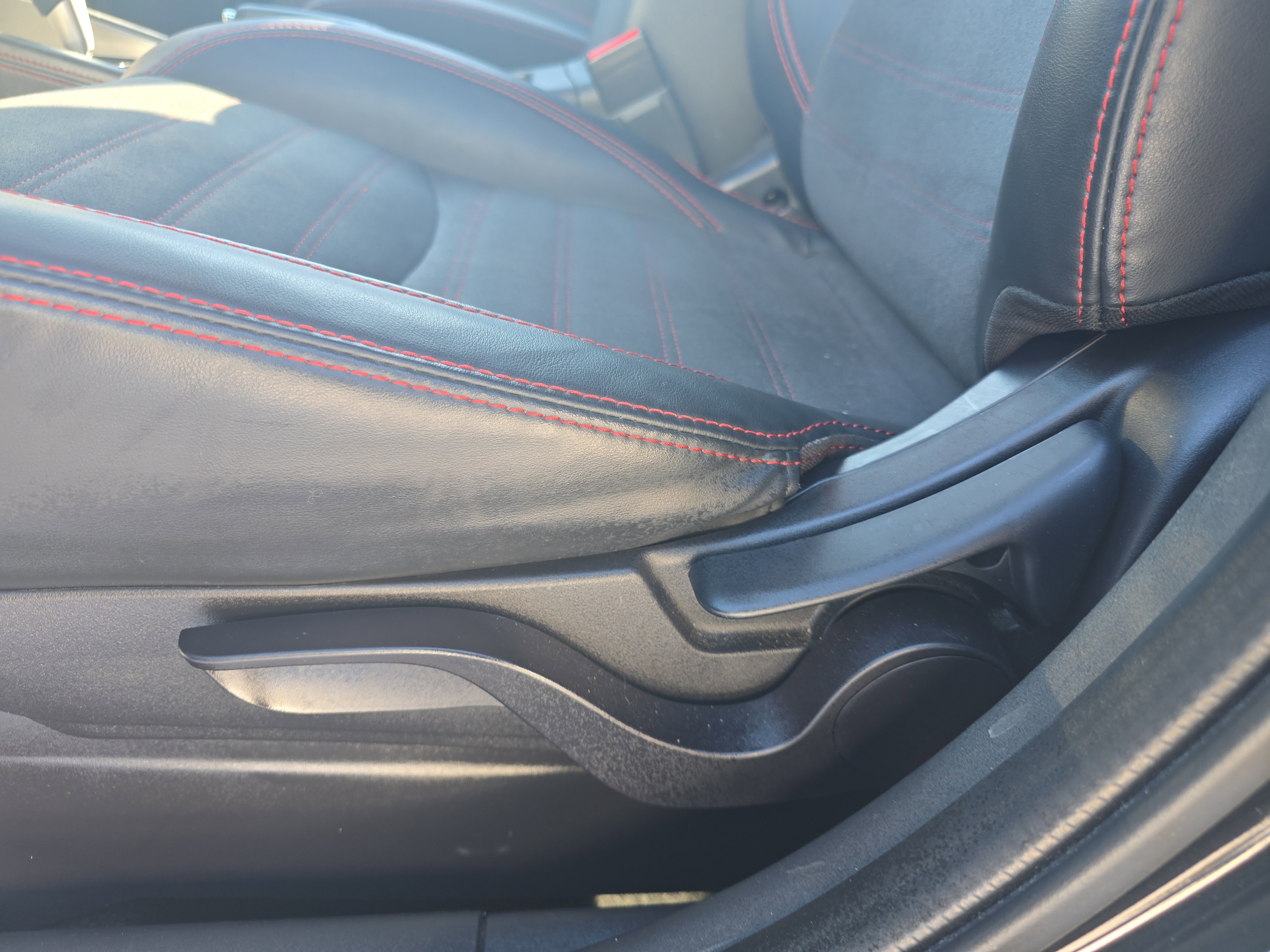 Used 2025 Mitsubishi Outlander Sport SE image 13