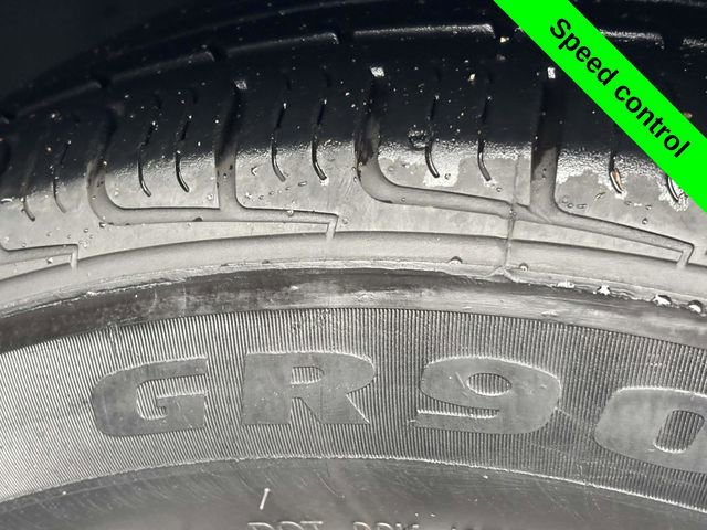 Used 2018 Volkswagen Beetle 2.0T S image 27