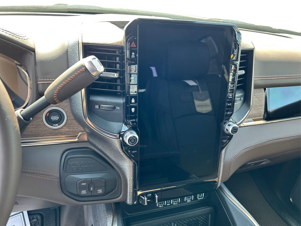 New 2025 RAM 2500 Limited image 14
