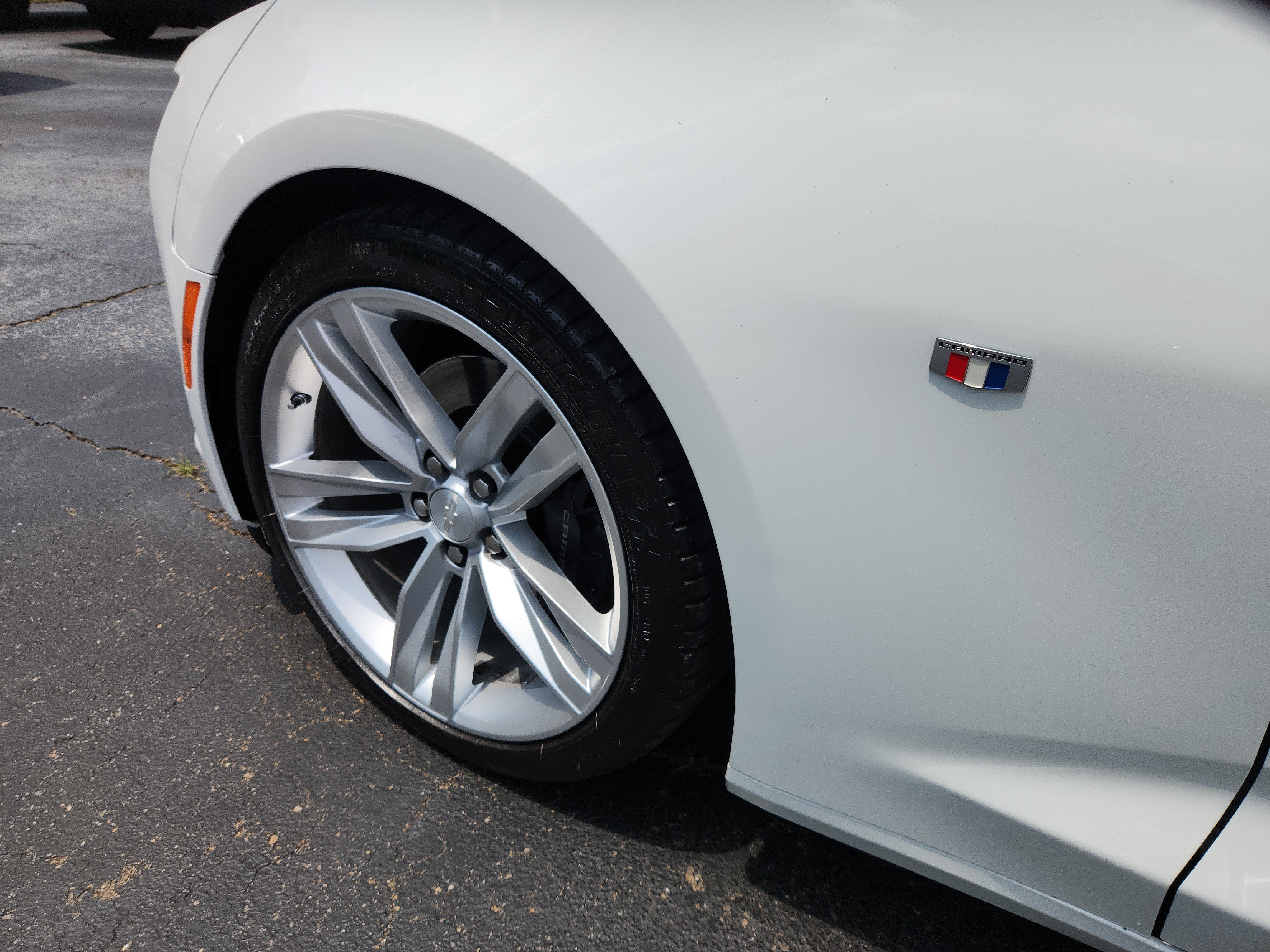 Used 2017 Chevrolet Camaro SS RWD image 39
