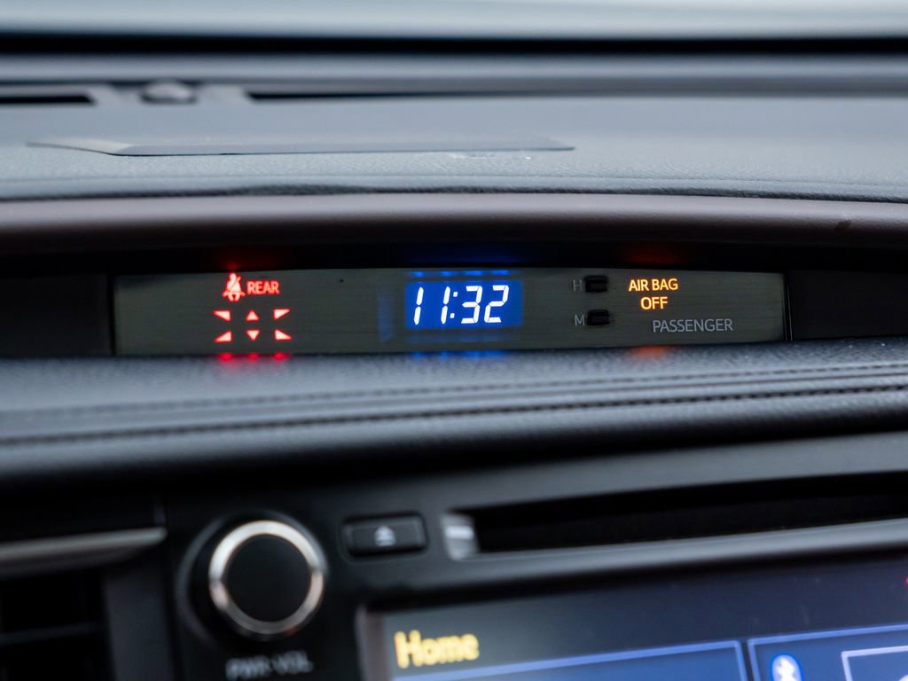 Used 2018 Toyota Highlander Limited image 25