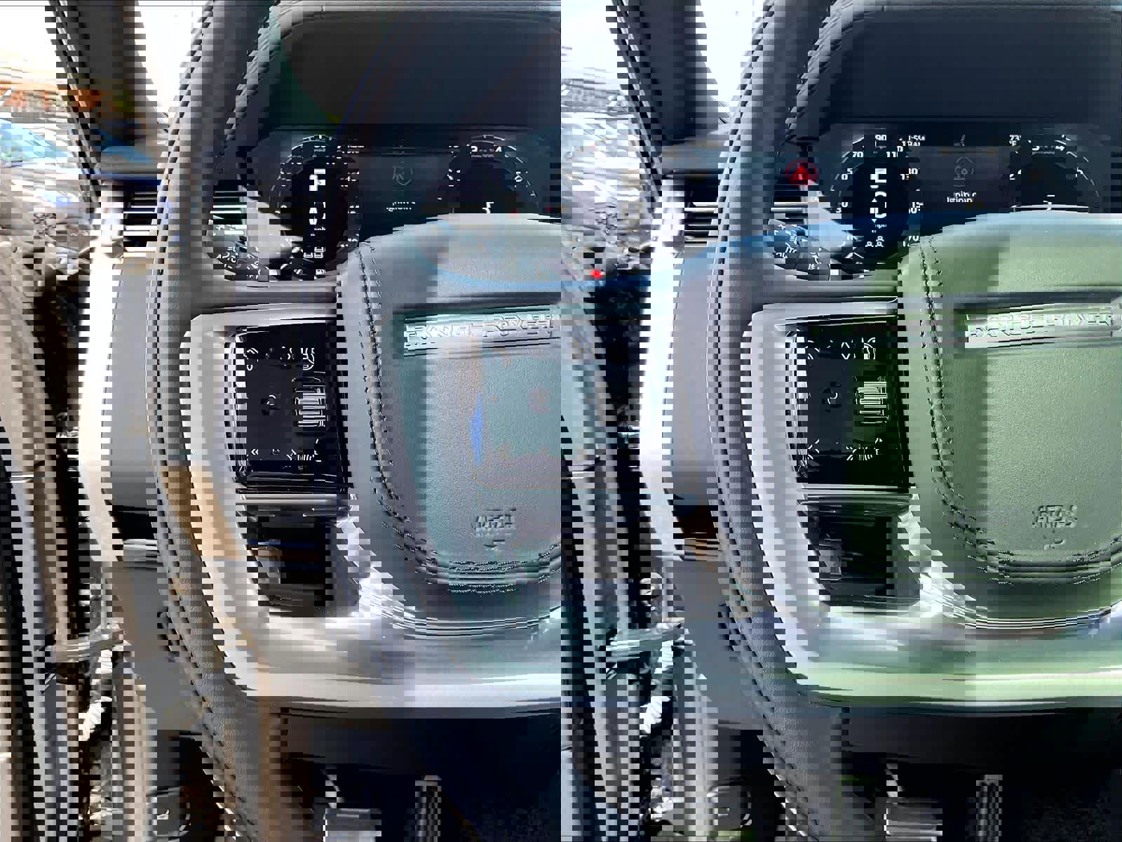 Used 2024 Land Rover Range Rover SE image 20