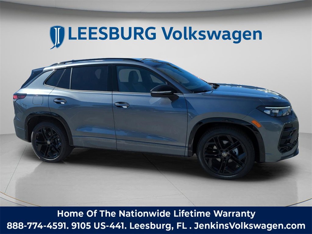 New 2026 Volkswagen Tiguan SE R-Line image 2