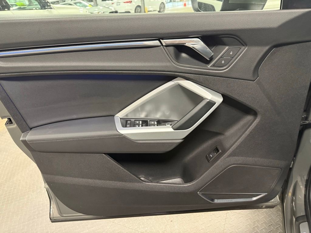 Used 2020 Audi Q3 2.0T Prestige AWD/4WD image 8