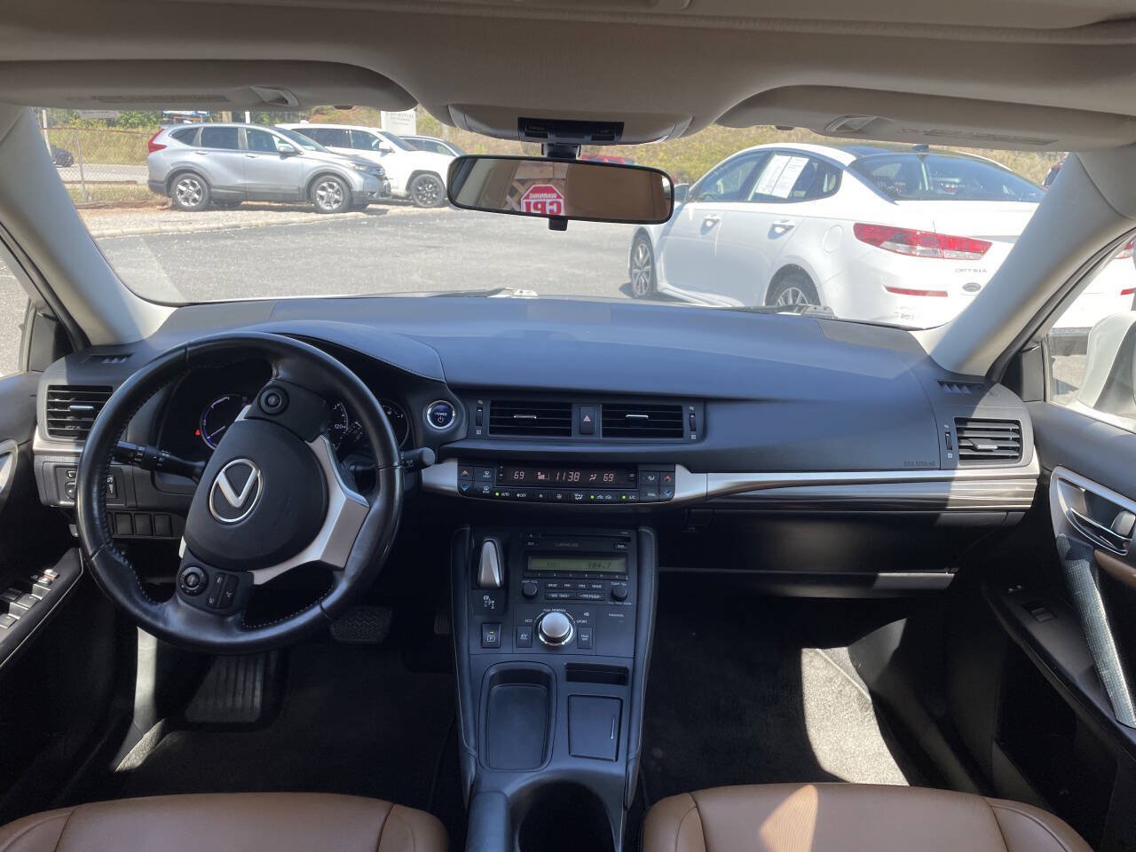 Used 2015 Lexus CT 200h FWD image 11