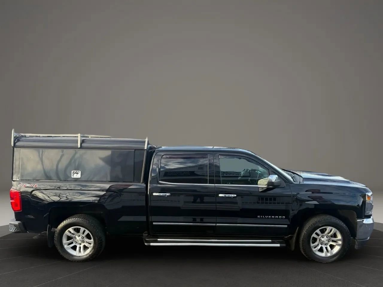 Used 2017 Chevrolet Silverado 1500 LTZ w/ LTZ Plus Package image 6