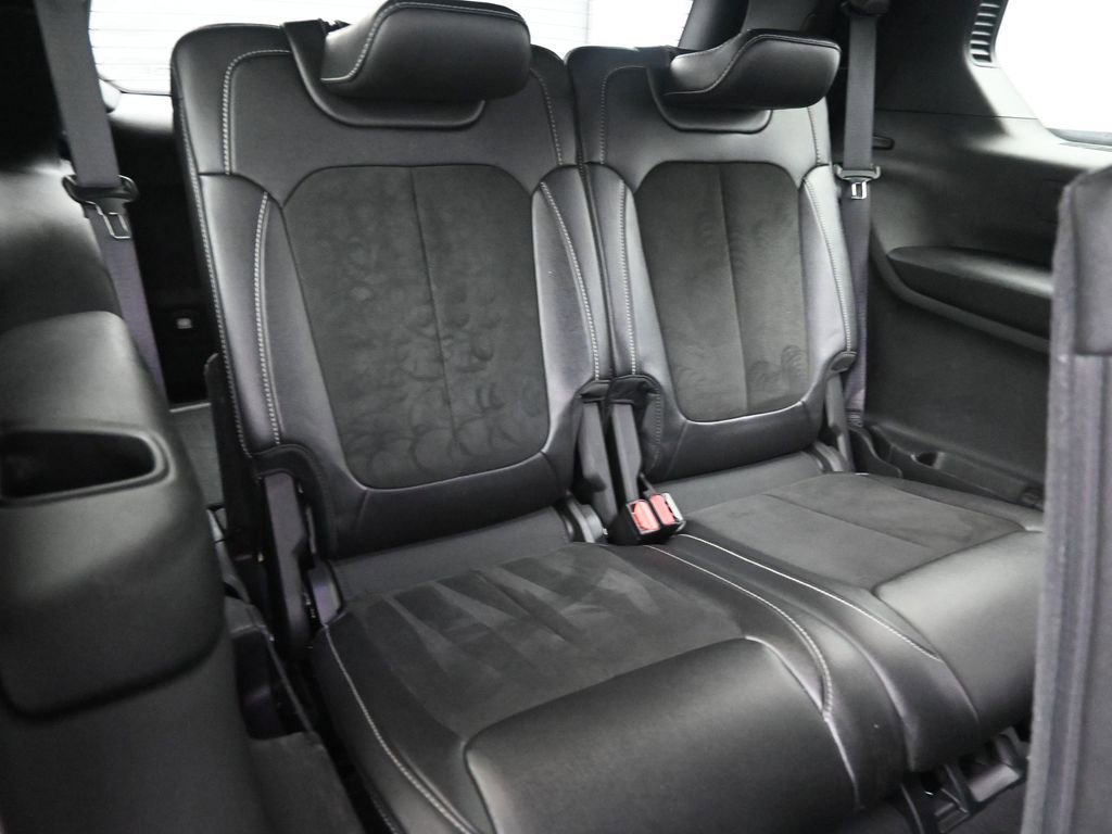 Used 2024 Jeep Grand Cherokee L Laredo image 17