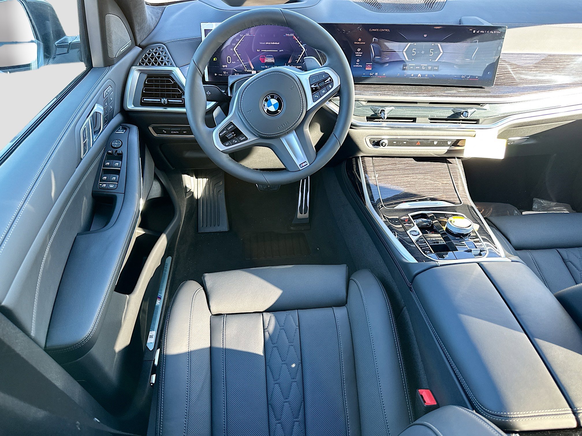 New 2026 BMW X7 xDrive40i w/ Executive Package image 17