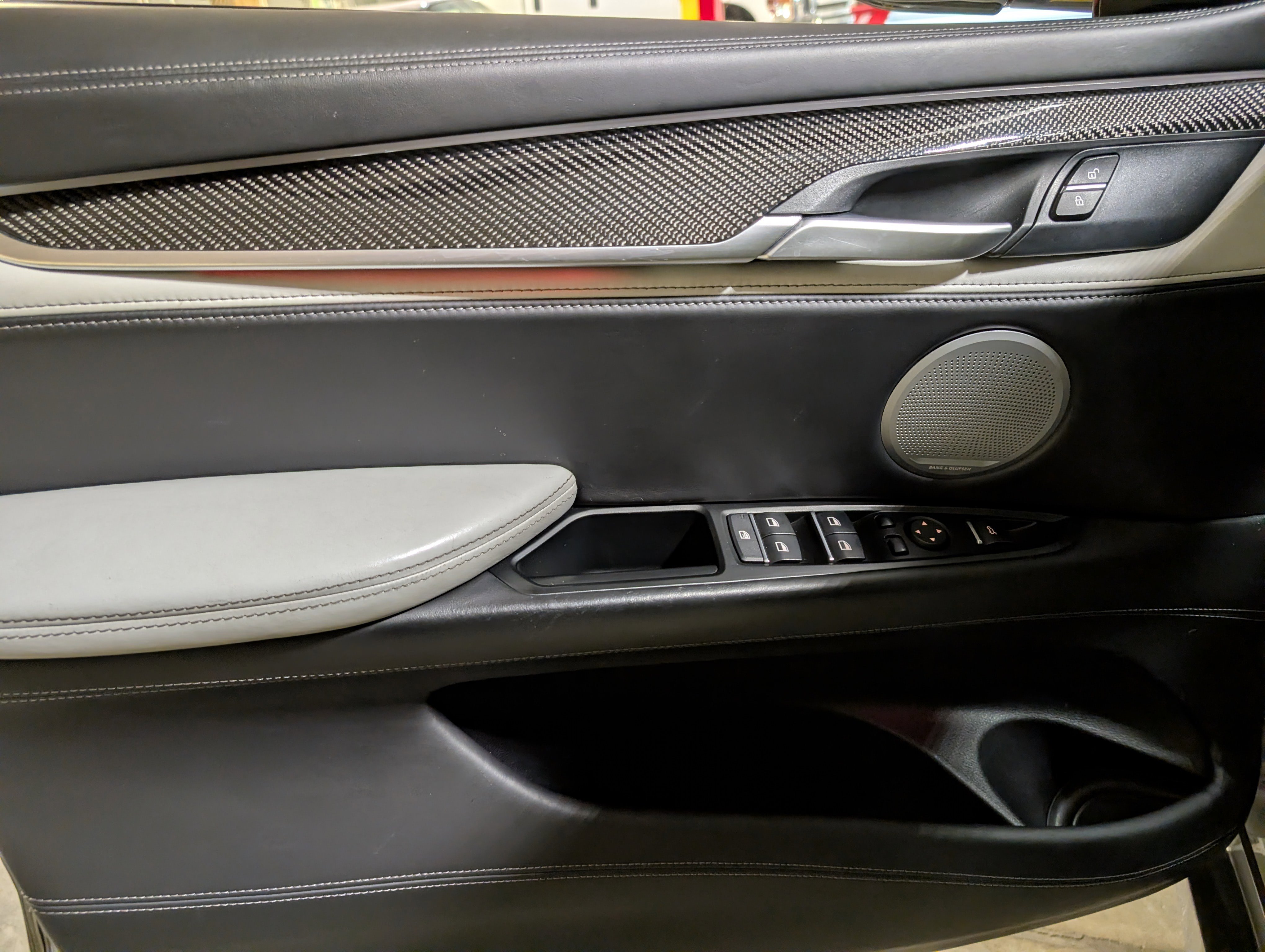 Used 2015 BMW X6 M image 18