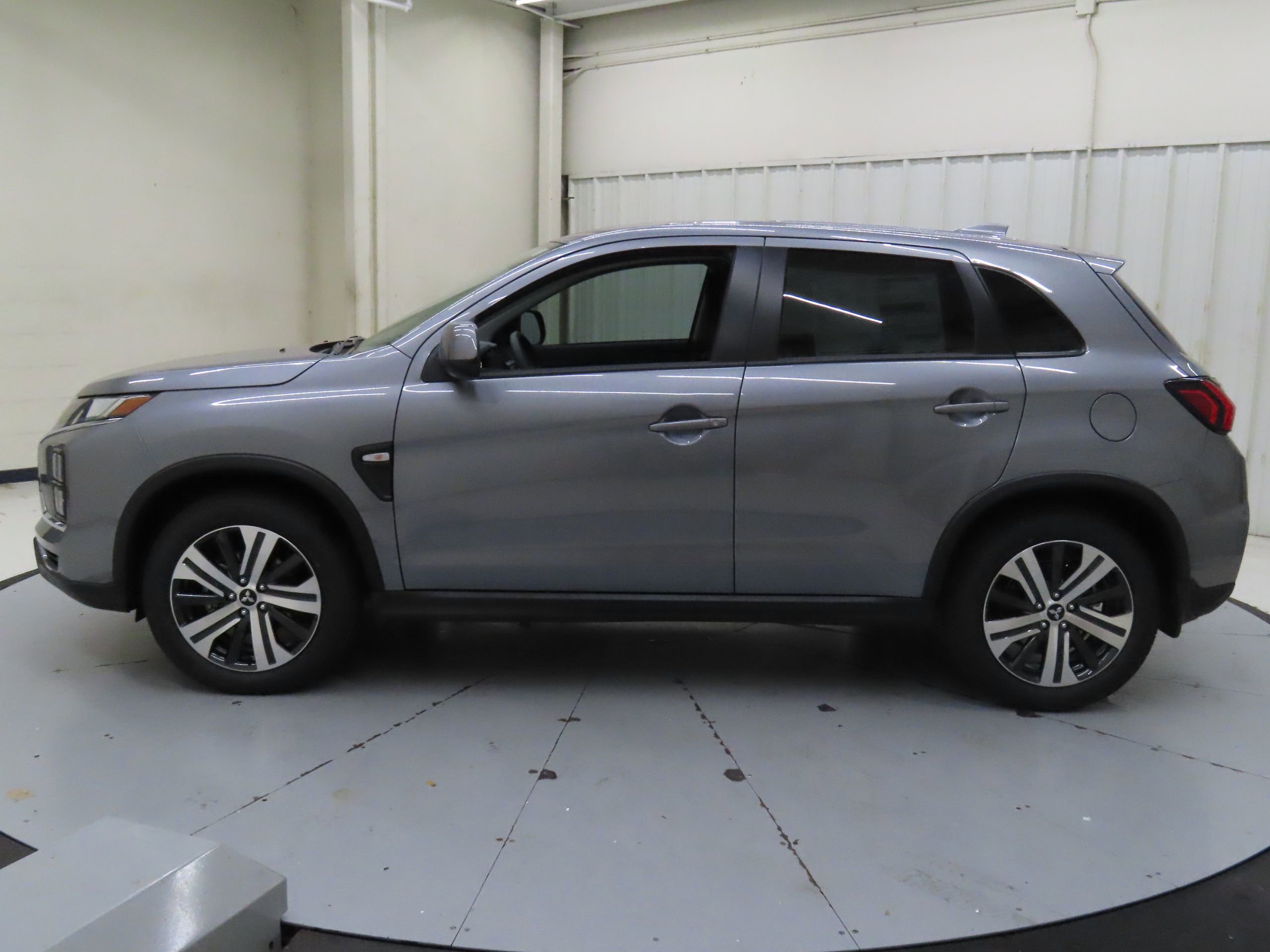 New 2025 Mitsubishi Outlander Sport ES image 6