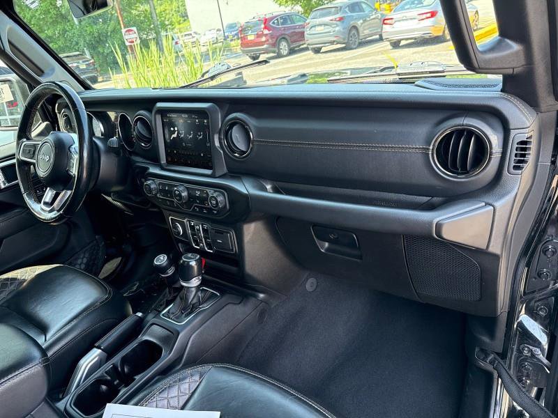Used 2021 Jeep Gladiator Overland image 45