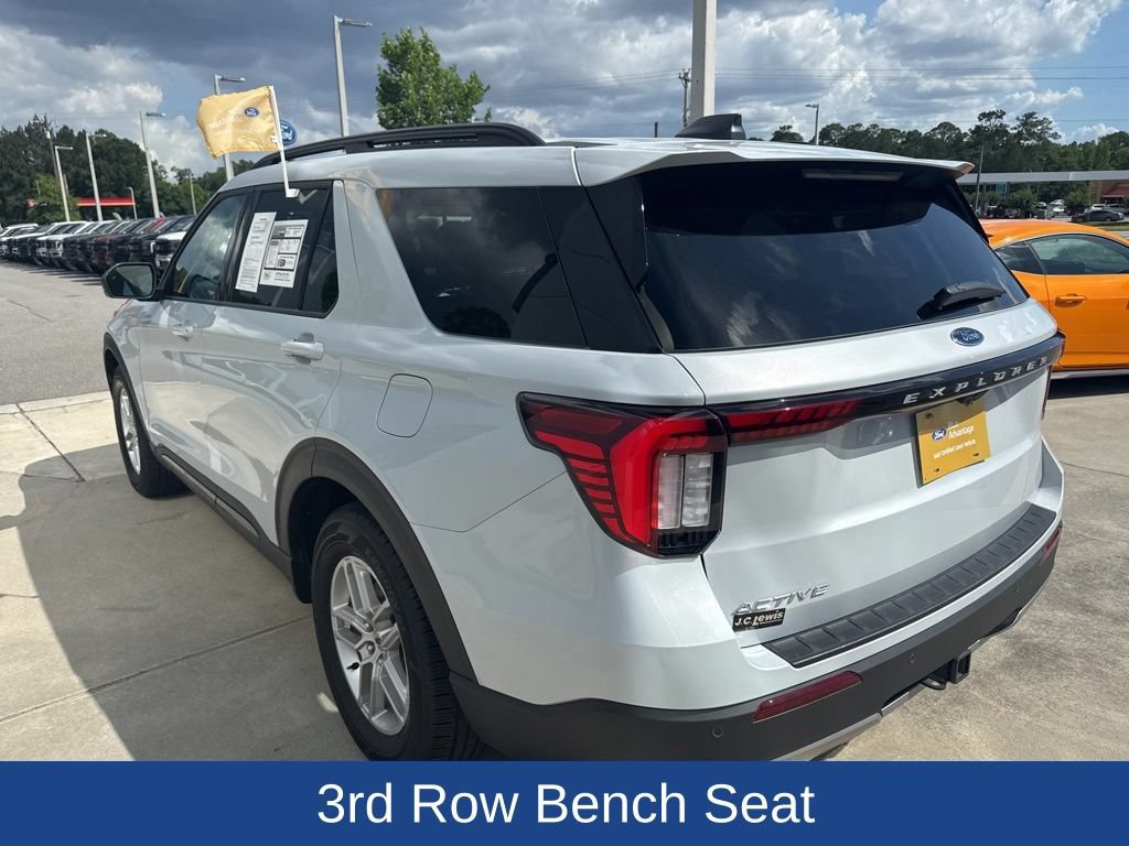 Certified 2026 Ford Explorer Active w/ Active Comfort Package RWD image 4