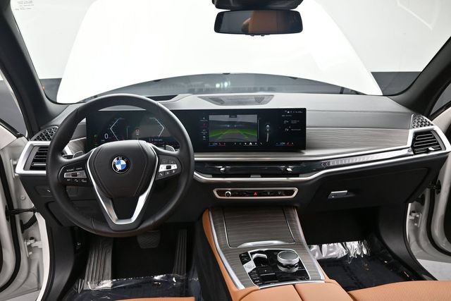 Used 2026 BMW X5 xDrive40i w/ Premium Package AWD/4WD image 16