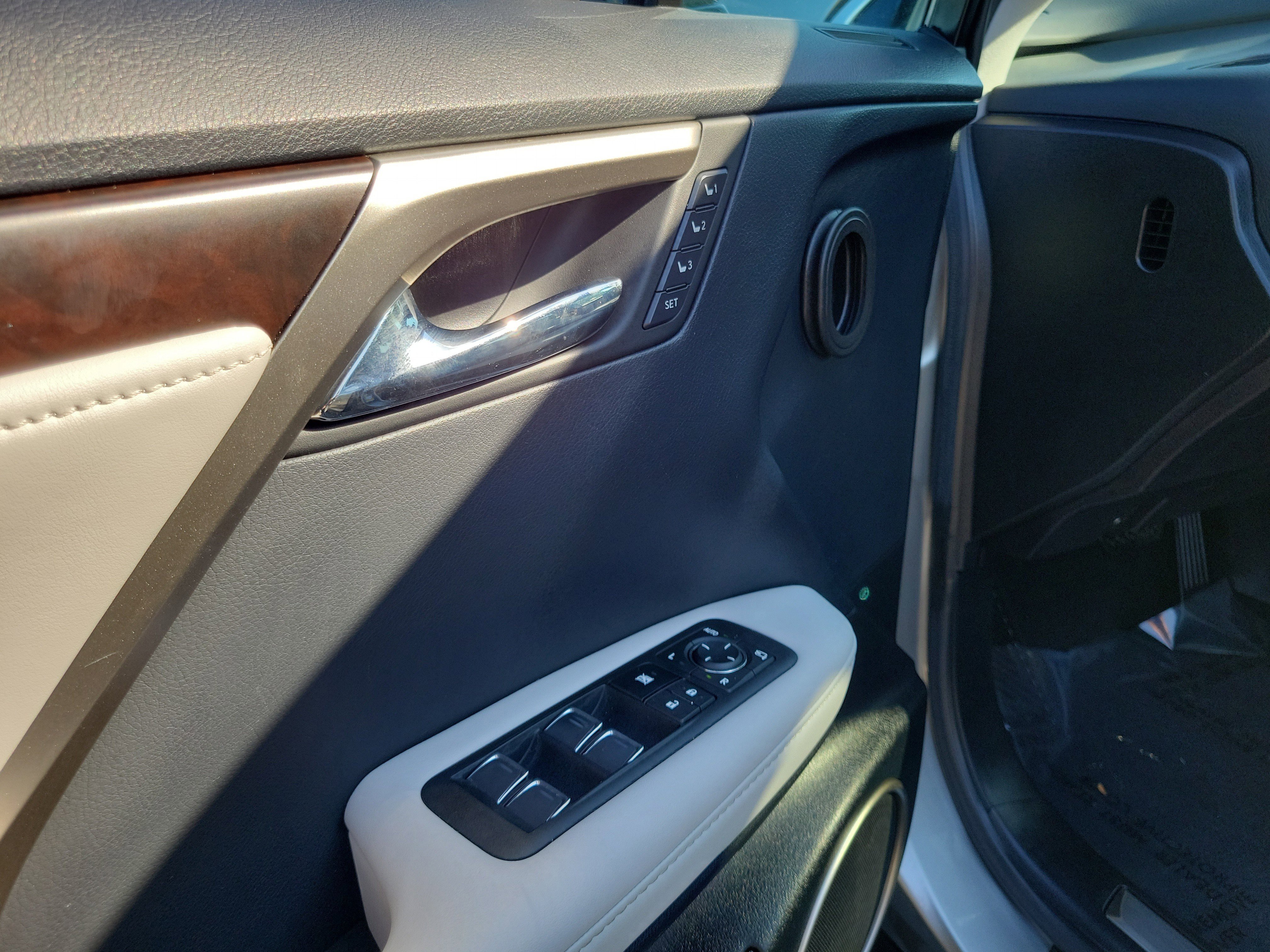 Used 2022 Lexus RX 350 FWD w/ Premium Package image 18
